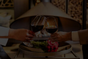 red-wine-fire-place-valentines-keuken-bar